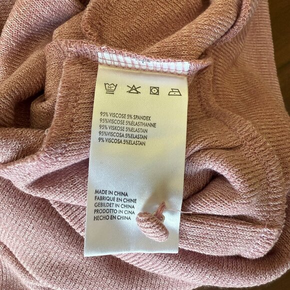 NWT Backyard Roses Mauve Cropped Sweater V-Neck Button Front Size XS - Picture 7 of 9